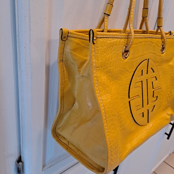 ANTONIO MELANI Vintage Yellow Faux Leather Croc Embossed Shoulder Tote Bag - Picture 3 of 10